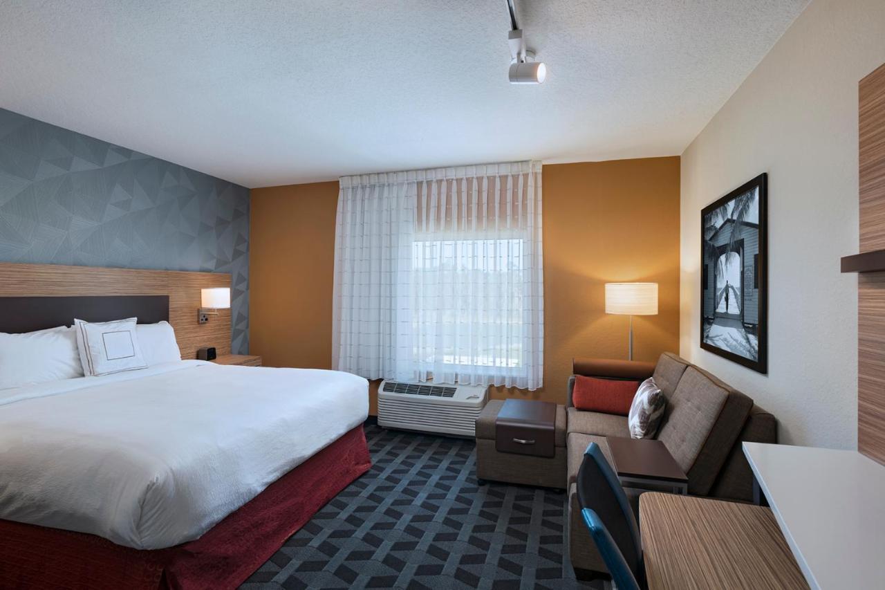Towneplace Suites By Marriott Naples Vineyards Exterior foto