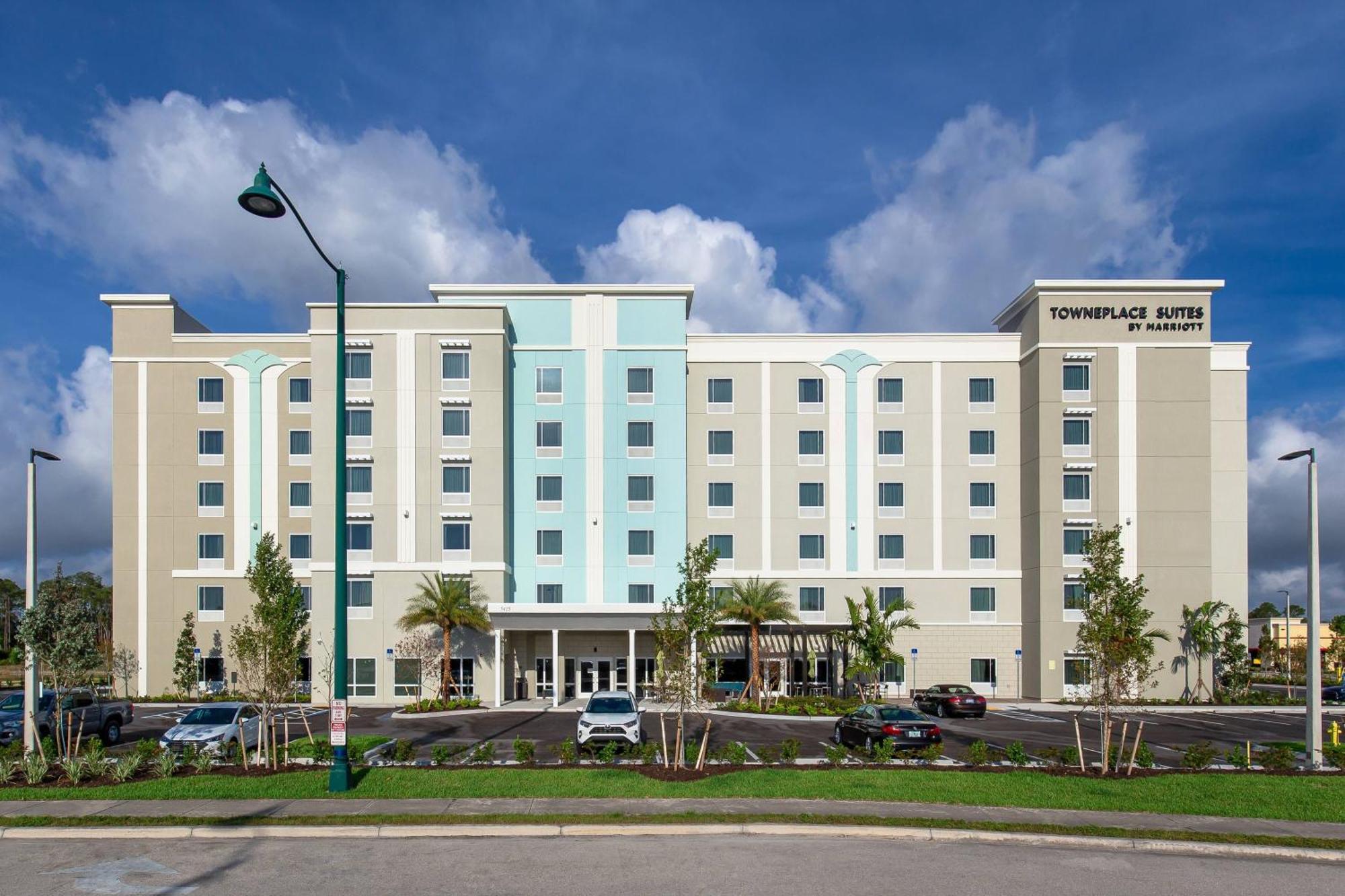 Towneplace Suites By Marriott Naples Vineyards Exterior foto